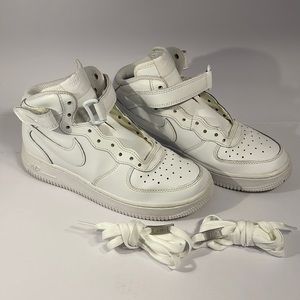 Air Force 1 314195-113 size 5y white (excellent condition )
